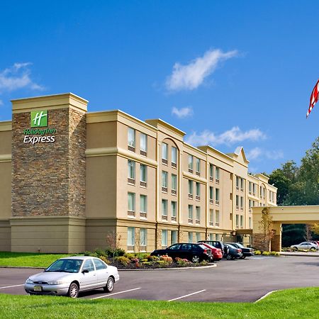 Holiday Inn Express & Suites West Long Branch - Eatontown, An Ihg Hotel Ngoại thất bức ảnh