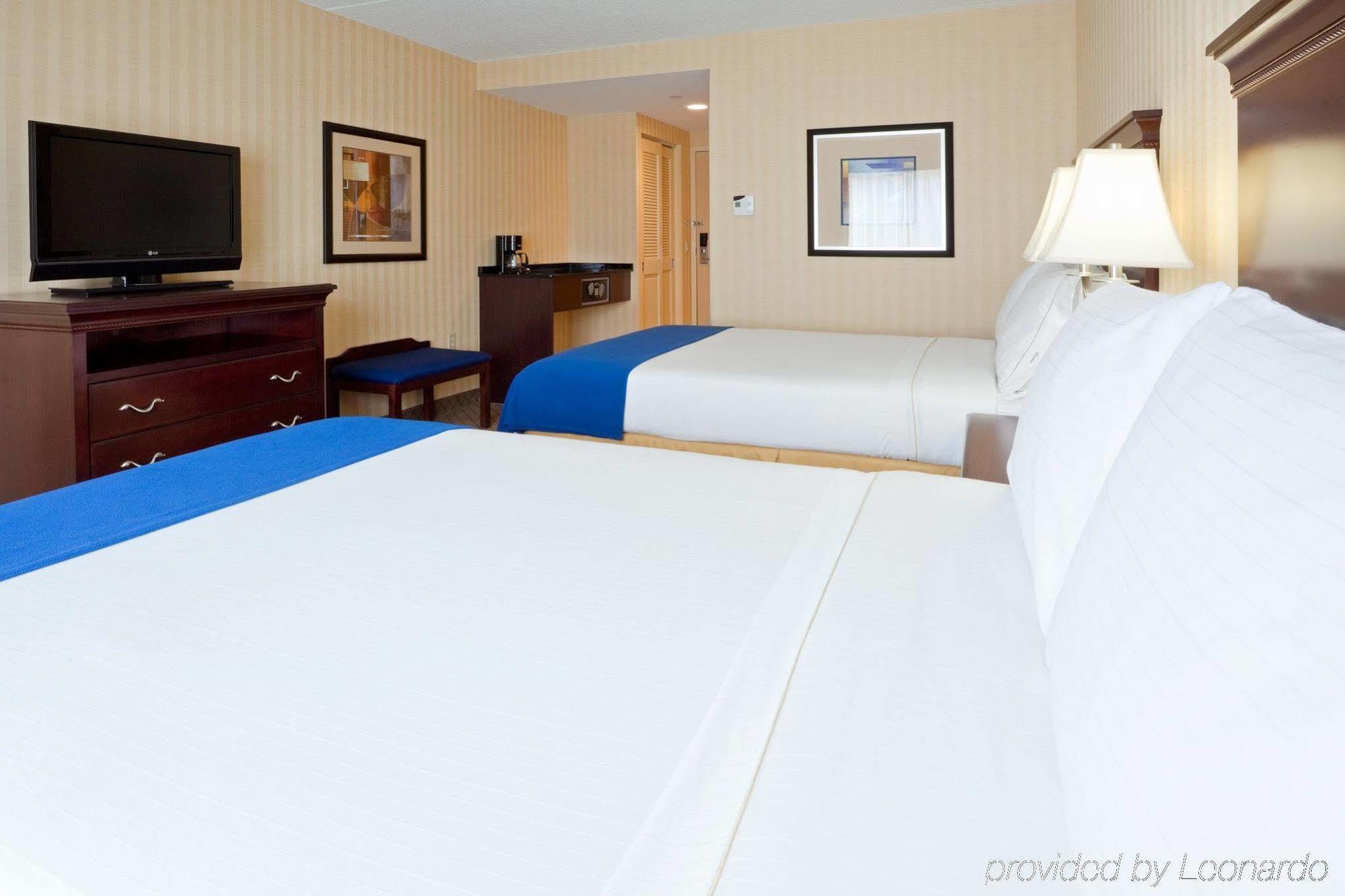 Holiday Inn Express & Suites West Long Branch - Eatontown, An Ihg Hotel Phòng bức ảnh